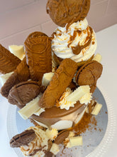 Load image into Gallery viewer, BISCOFF DRIP CAKE