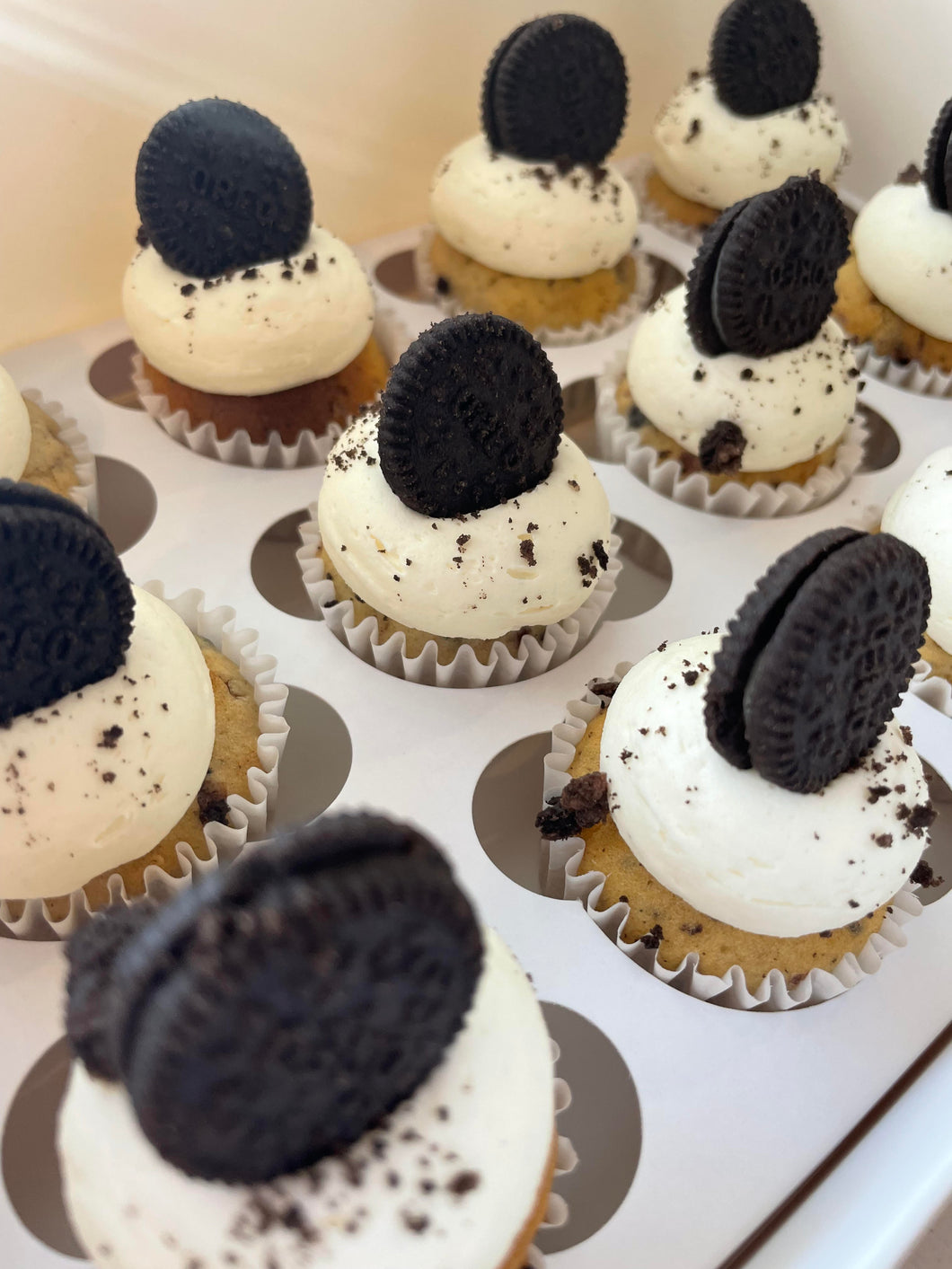 MINI OREO CUPCAKES